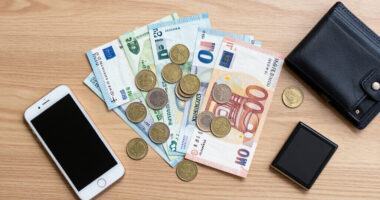 2026-08-12 - Banknotes And Coins - Access To Cash